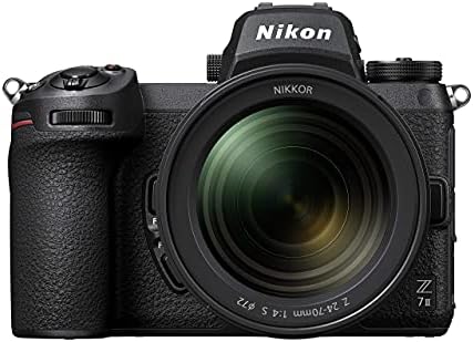 Nikon Z 7II, FX-Formátumú tükör nélküli Fényképezőgép w/NIKKOR Z 24-70mm f/4 Fekete (Felújított)